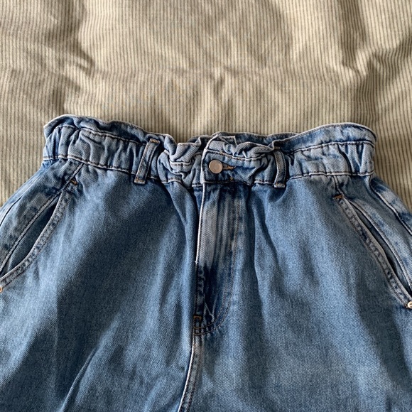 Zara Paperbag Jeans - Picture 2 of 3